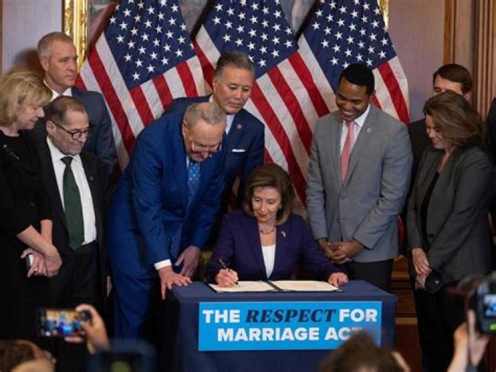 
12 Republican Senators Just Voted to Advance Same-Sex Marriage Protections Act 