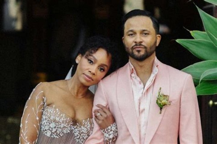 
A Peek Look Into Anika Noni Rose And Jason Dirden Relationship 