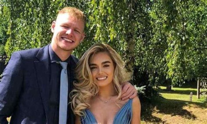 
Aaron Ramsdale Height, Weight, Net Worth, Age, Birthday, Wikipedia, Who, Nationality, Biography 