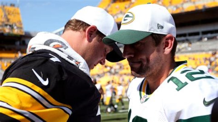 
Aaron Rodgers Retire From Football? Why Is He Dissatisfied With The Green Bay Packers? 