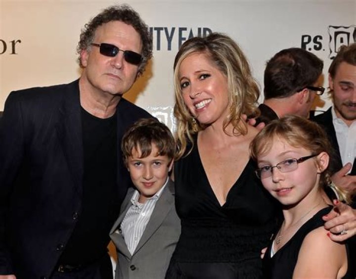 Albert Brooks is Married to Wife: Kimberly Brooks. Kids.