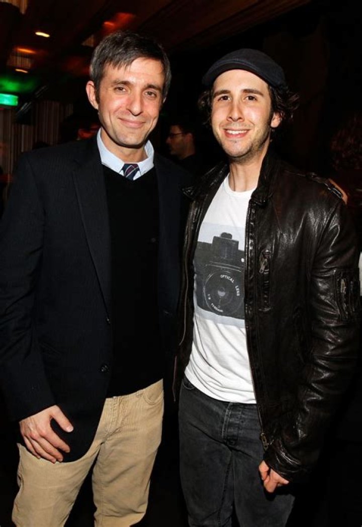 Alec Sulkin Height, Weight, Net Worth, Age, Birthday, Wikipedia, Who, Nationality, Biography