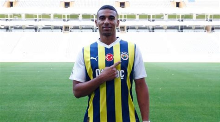 
Alexander Djiku Height, Weight, Net Worth, Age, Birthday, Wikipedia, Who, Nationality, Biography 