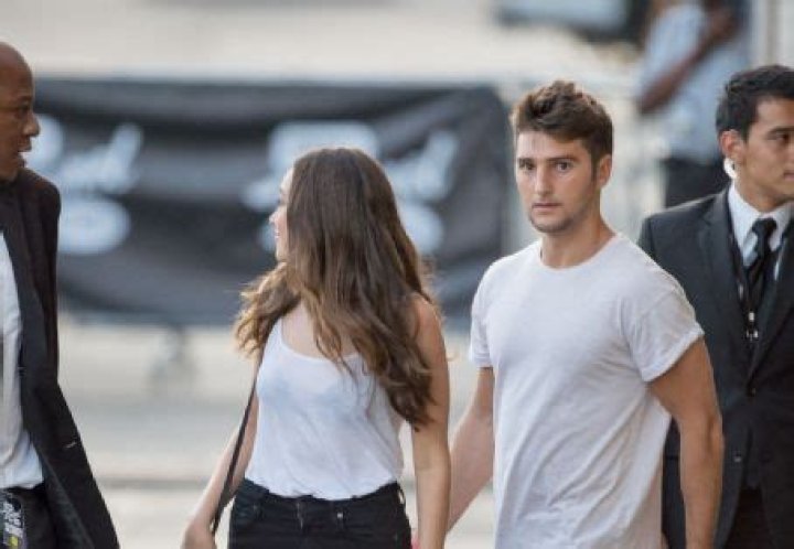 Alycia Debnam-Carey Boyfriend – Is She Dating Marcus Castrus? Age And Family