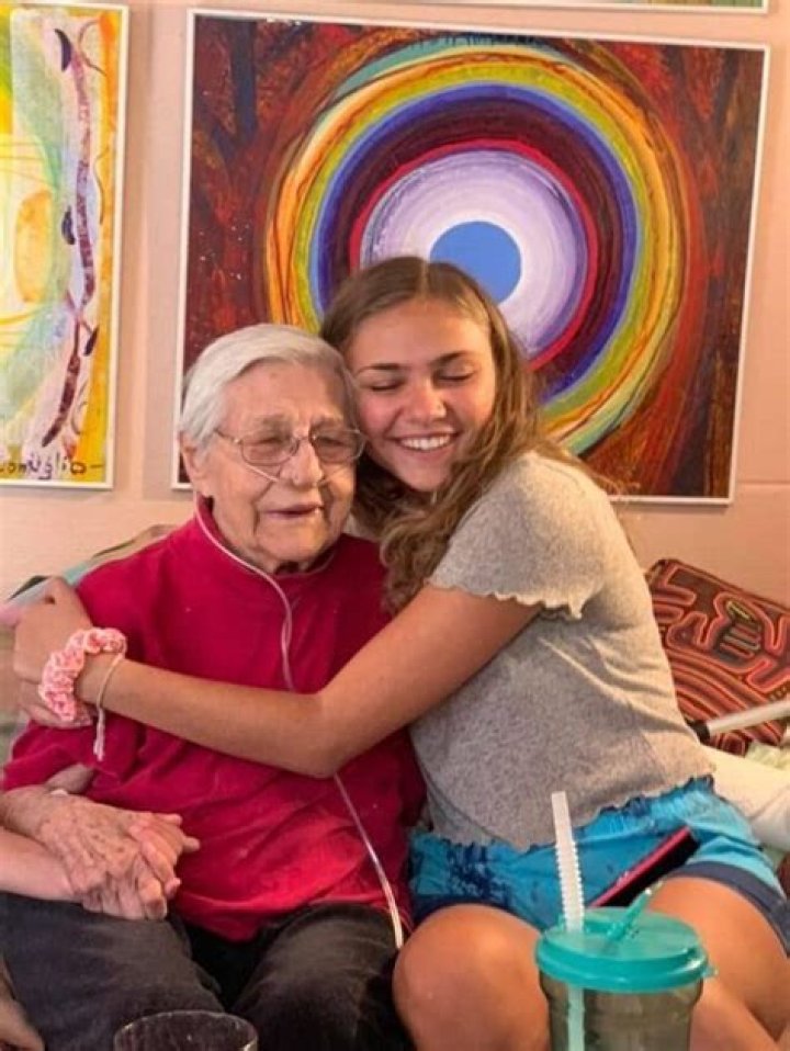 
Analeese Bonfiglio Height, Weight, Net Worth, Age, Birthday, Wikipedia, Who, Nationality, Biography 