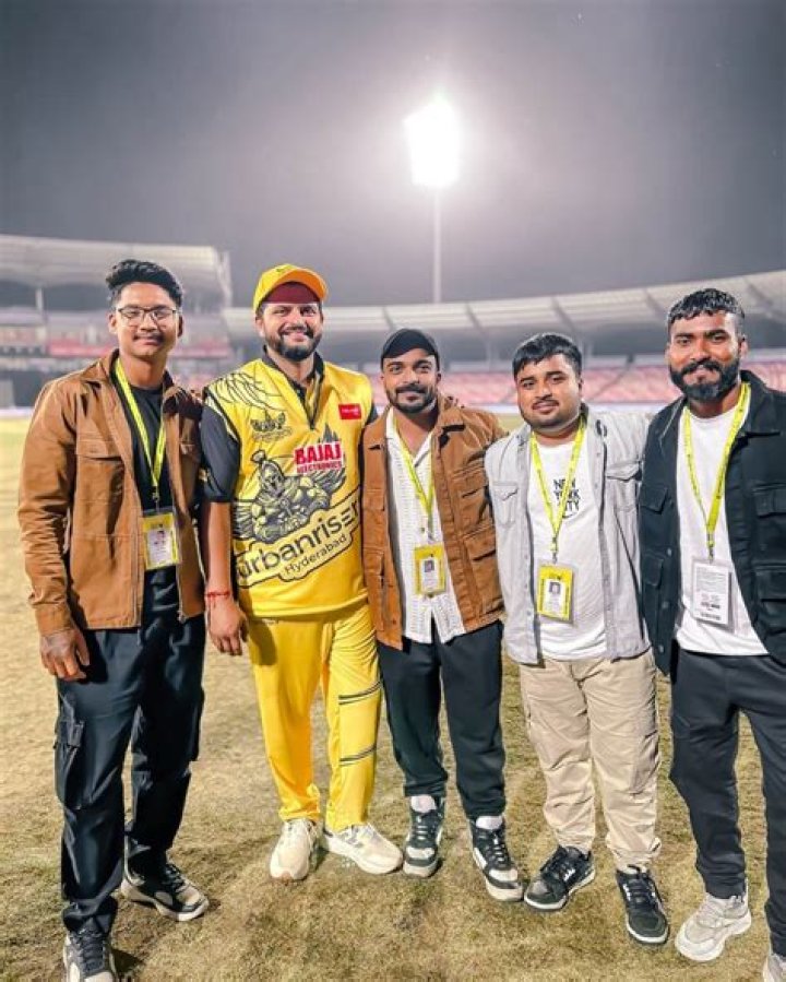 Ananya Agarwal Height, Weight, Net Worth, Age, Birthday, Wikipedia, Who, Instagram, Biography