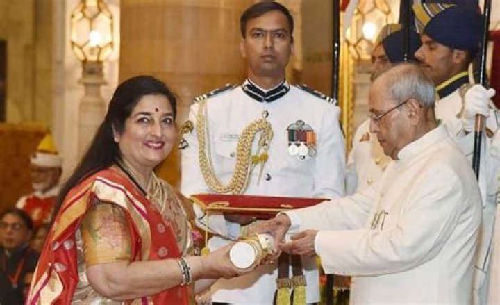 Anuradha Paudwal Height, Weight, Net Worth, Age, Birthday, Wikipedia, Who, Nationality, Biography