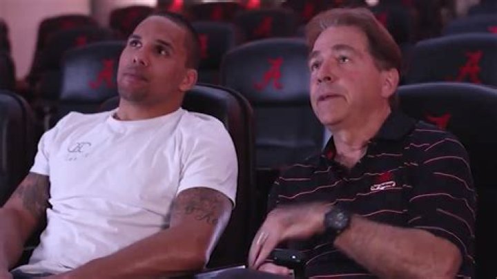 
Are Eryk Anders Parents Still Alive? UFC Fighter Ethnicity And Family Background – Age Wiki 