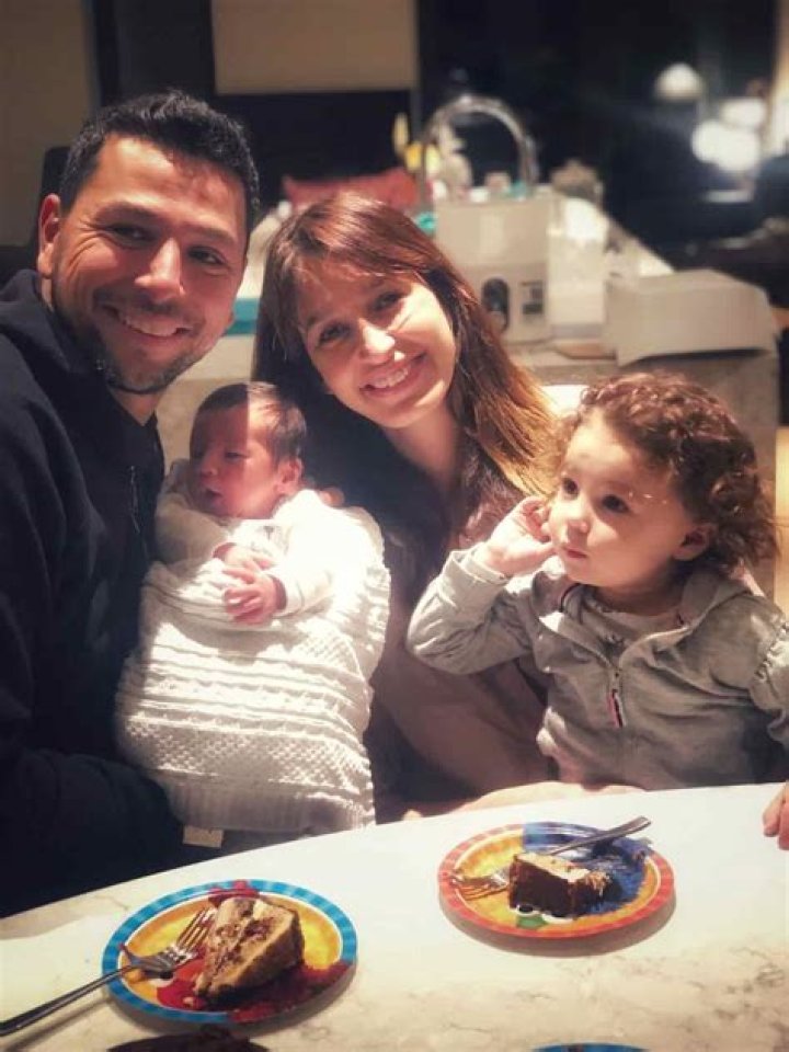 Ayman Mohyeldin is Married to Wife: Kenza Fourati. Kids.