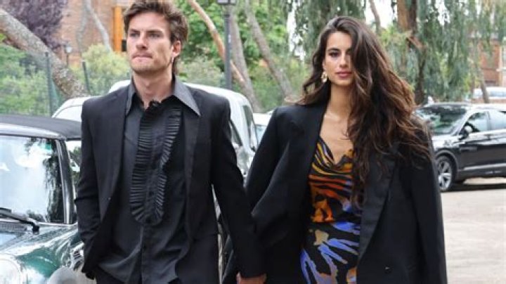 Begoña Vargas Boyfriend: Is Welcome to Eden Cast Dating Oscar Casas?