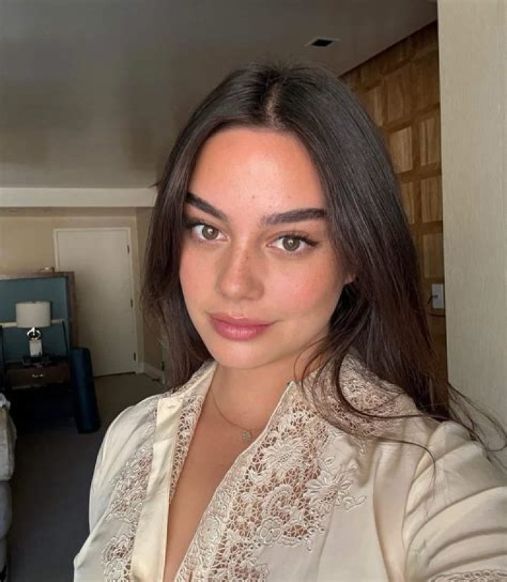 
Bella Fiori Height, Weight, Net Worth, Age, Birthday, Wikipedia, Who, Nationality, Biography 