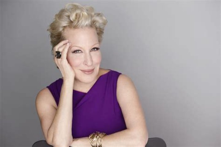 Bette Midler Height, Weight, Net Worth, Age, Birthday, Wikipedia, Who, Nationality, Biography