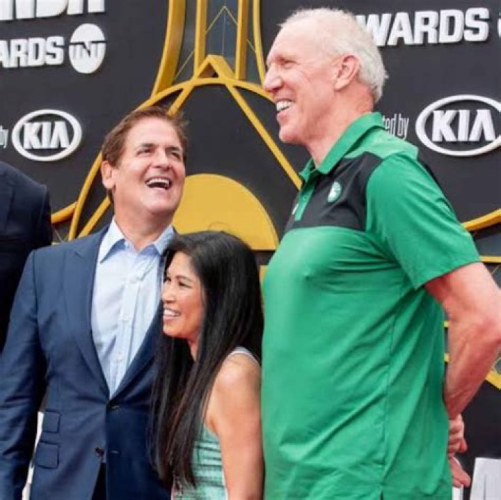 
Bill Walton has been Married to Wife, Lori Matsuoka since 1991 