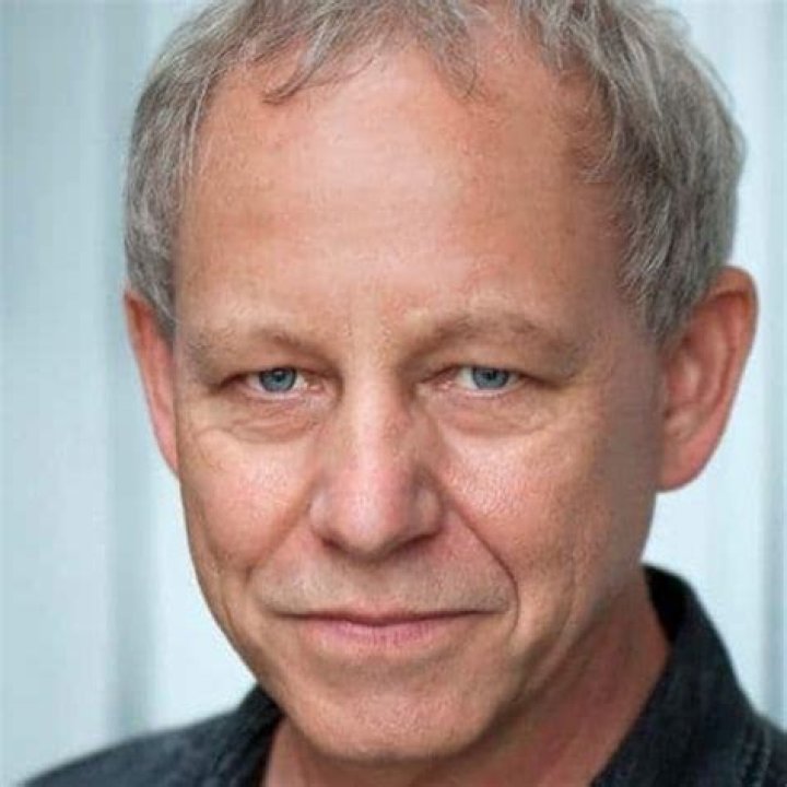 
Brad Greenquist Height, Weight, Net Worth, Age, Birthday, Wikipedia, Who, Nationality, Biography 