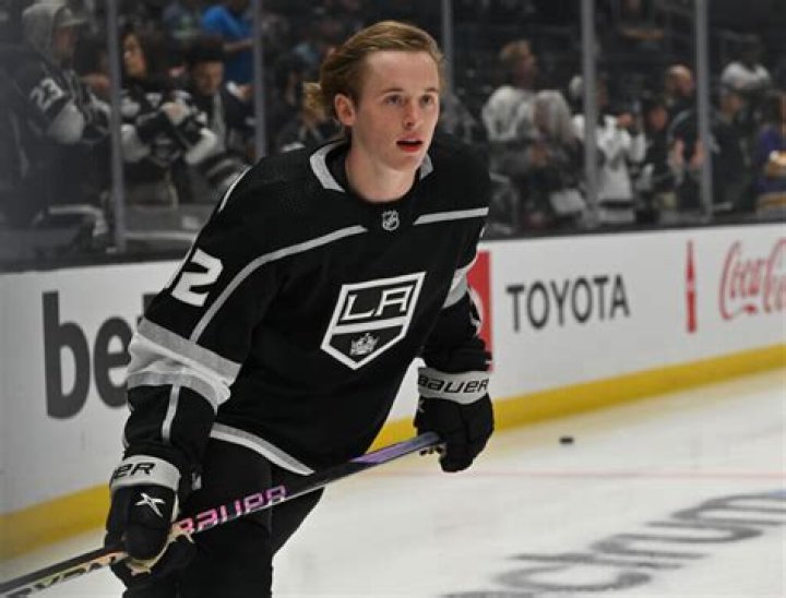 
Brandt Clarke Older Brother Graeme Clarke Is A Winger For Utica Comets 