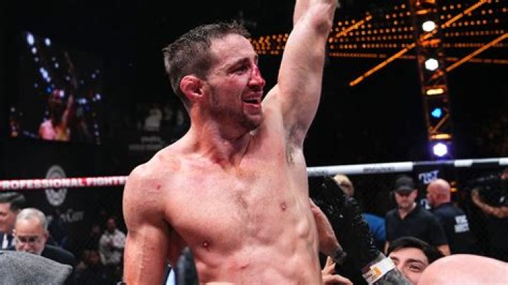 
Brendan Loughnane Height, Weight, Net Worth, Age, Birthday, Wikipedia, Who, Nationality, Biography 