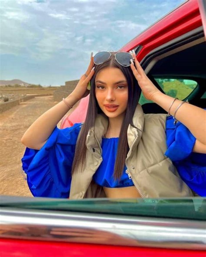 
Brisida Height, Weight, Net Worth, Age, Birthday, Wikipedia, Who, Nationality, Biography 