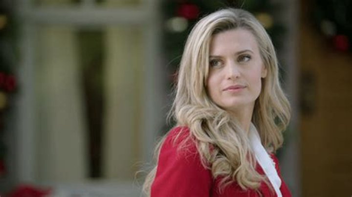 Brooke D’Orsay Height, Weight, Net Worth, Age, Birthday, Wikipedia, Who, Nationality, Biography