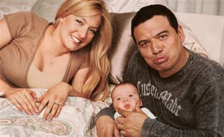 Carlos Mencia is Married to Wife: Amy Mencia. Kids: Lucas, Nicholas.
