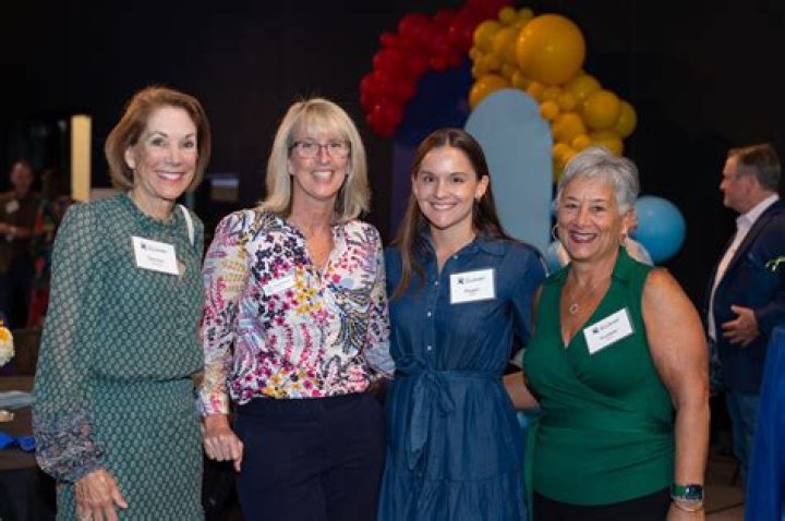 Carol Jenkins Barnett Height, Weight, Net Worth, Age, Birthday, Wikipedia, Who, Nationality, Biography