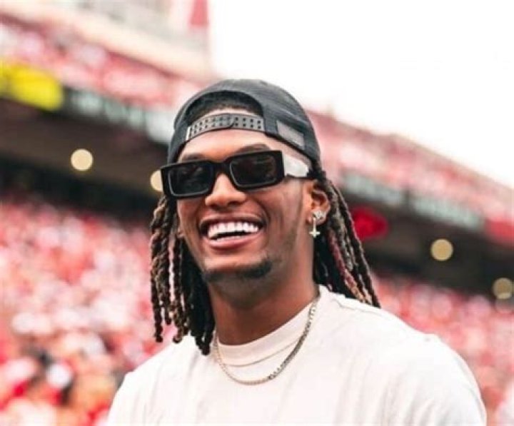 CeeDee Lamb Has The Perfect Teeth: Did He Wear Braces? Dental Procedures Explained