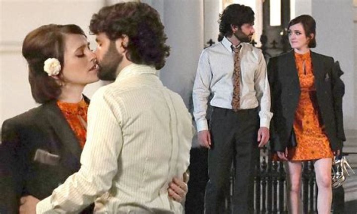 Charlotte Ritchie Sexuality: Is Not Gay But Came Out As Queer, Meet Her Partner Mae Martin