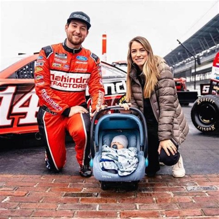 
Chase Briscoe is Married to Wife: Marissa Briscoe. Kids. 