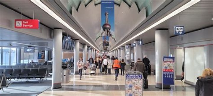
Chicago’s O’Hare International Airport terminal fills with filthy homeless shelters, raising safety concerns 