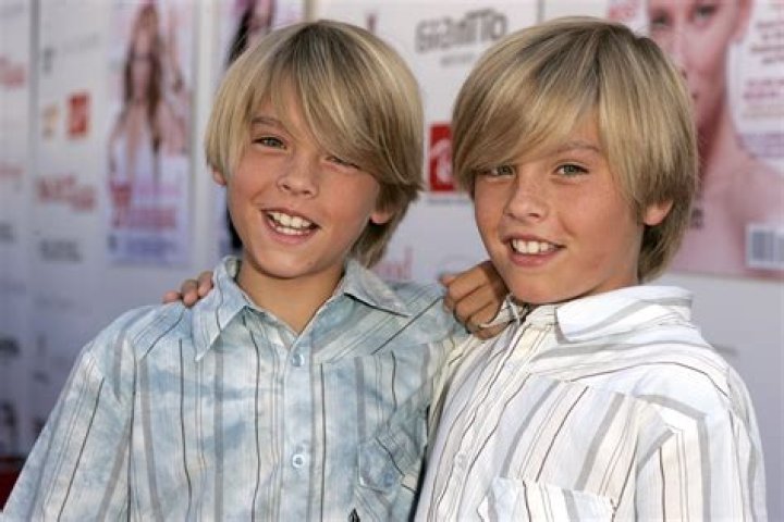 
Cole Sprouse Brother Dylan Sprouse And Family Background 