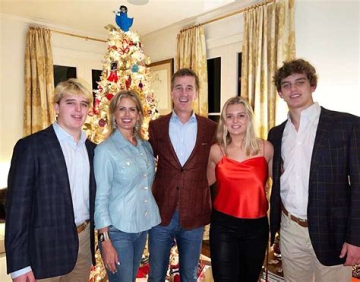 Cooper Manning Wife Ellen Heidingsfelder And Three Kids