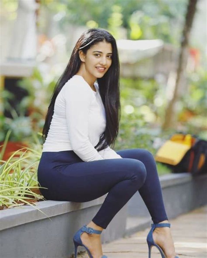 Daksha Nagarkar Height, Weight, Net Worth, Age, Birthday, Wikipedia, Who, Nationality, Biography