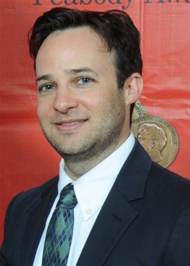 
Danny Strong Height, Weight, Net Worth, Age, Birthday, Wikipedia, Who, Nationality, Biography 