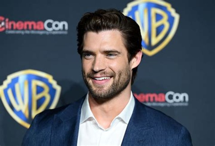 David Corenswet Height, Weight, Net Worth, Age, Birthday, Wikipedia, Who, Instagram, Biography