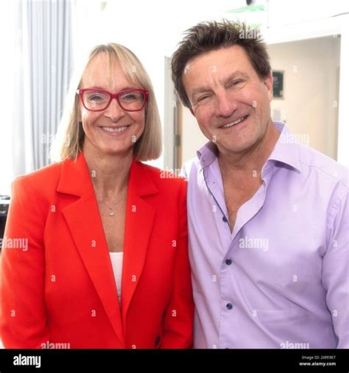 
David Minchin Is A Cancer Survivor, How Is Louise Minchin’s Husband Doing Now? 