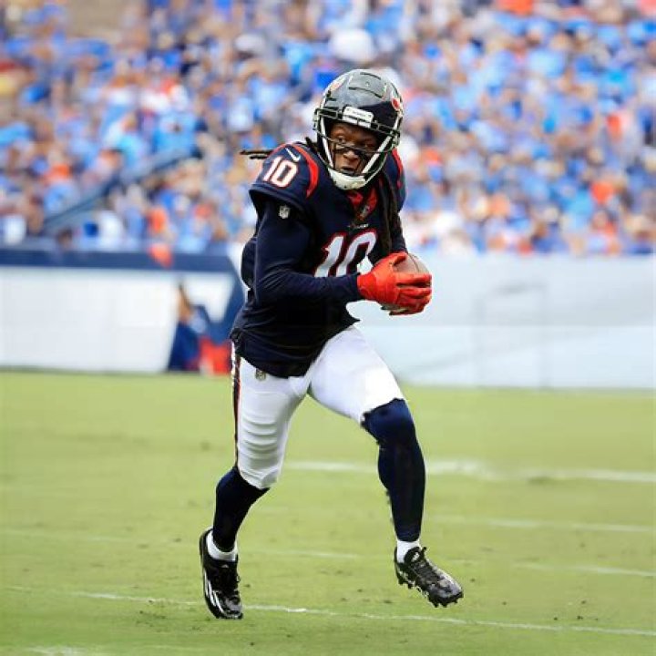 
Death Of Former American Football Wide Receiver Shocks Friends And Fans 