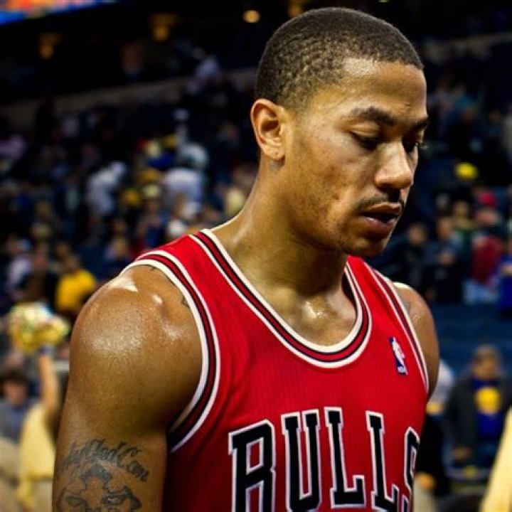 Derrick Rose Height, Weight, Net Worth, Age, Birthday, Wikipedia, Who, Nationality, Biography