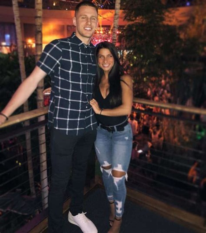 
Donte DiVincenzo is not Married. Dating Girlfriend: Morgan Calantoni. 