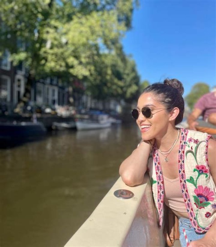 Dorita Olmo Height, Weight, Net Worth, Age, Birthday, Wikipedia, Who, Instagram, Biography