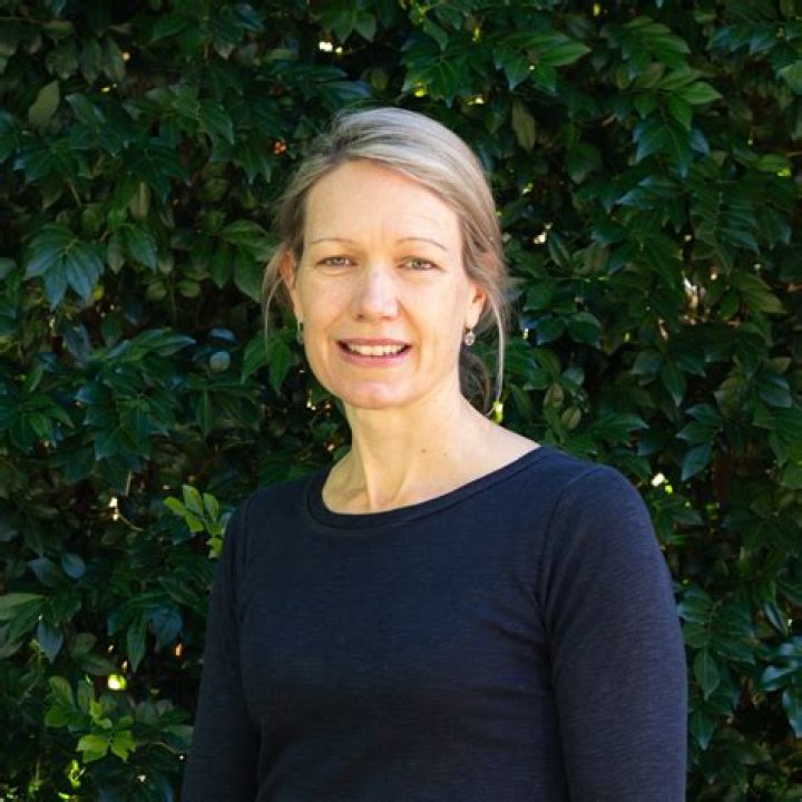 Dr Sally Smith | Wikipedia, Husband And Net Worth