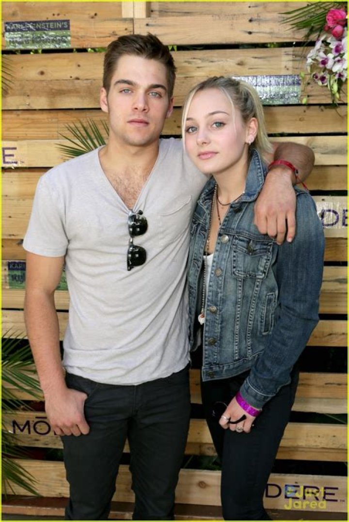 
Dylan Sprayberry And His Sister Ellery Sprayberry Hail From Houston 