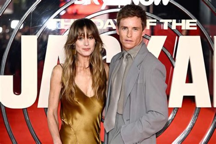 
Eddie Redmayne Age, Birthday, Wikipedia, Who, Nationality, Biography 