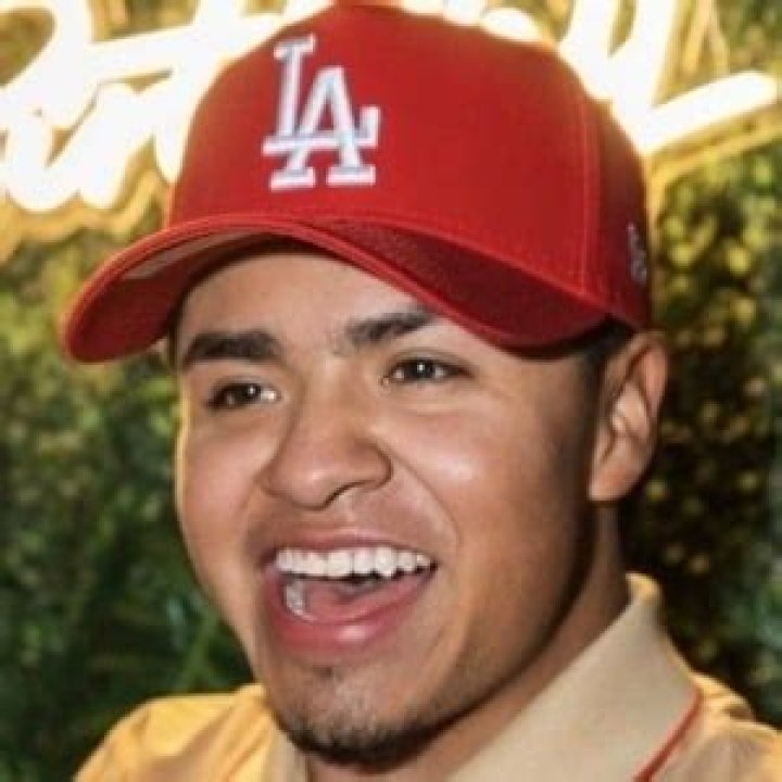 
El Famous Juan Height, Weight, Net Worth, Age, Birthday, Wikipedia, Who, Nationality, Biography 