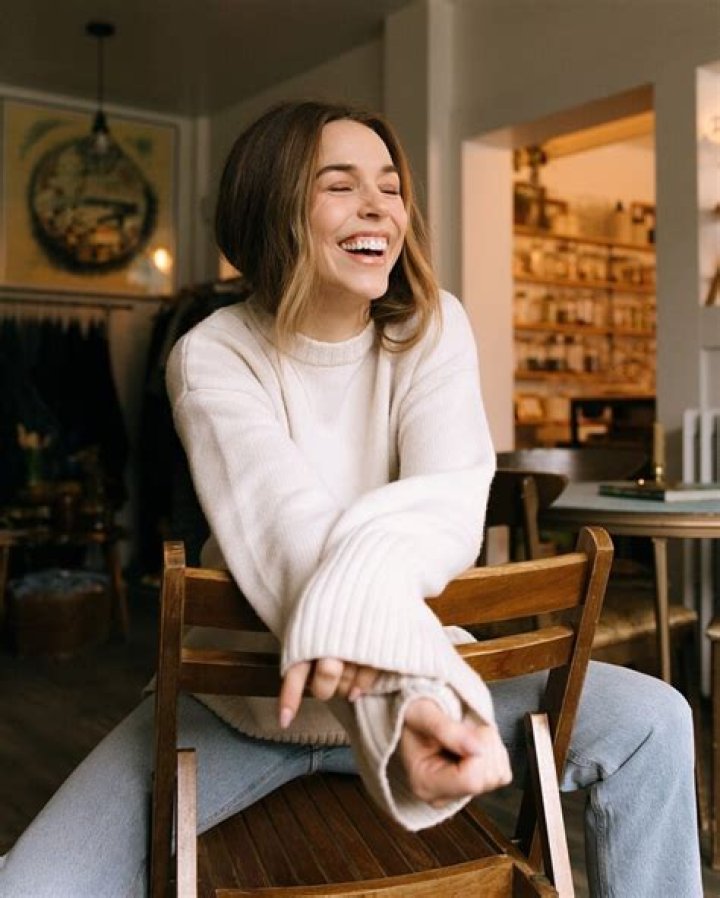 
Elise Gatien Height, Weight, Net Worth, Age, Birthday, Wikipedia, Who, Nationality, Biography 