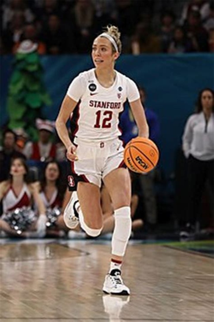 
Eliza Hull Height, Weight, Net Worth, Age, Birthday, Wikipedia, Who, Nationality, Biography 