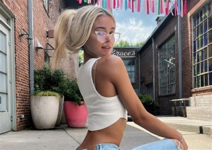 
Emma Dunne Height, Weight, Net Worth, Age, Birthday, Wikipedia, Who, Nationality, Biography 