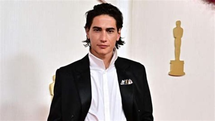 
Enzo Vogrincic Height, Weight, Net Worth, Age, Birthday, Wikipedia, Who, Nationality, Biography 