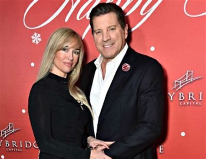 Eric Bolling is Married to Wife: Adrienne Bolling. Kid: Eric Chase.