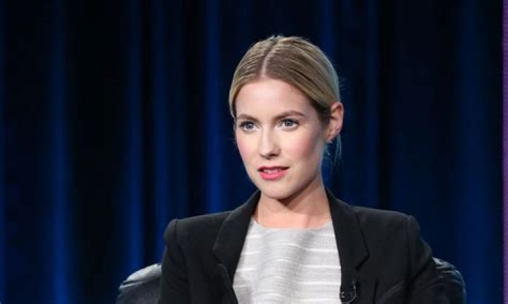 
Everything You Need To Know About Laura Ramsey – Biography 