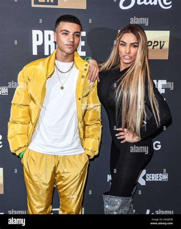 Faze Temperrr Is Engaged To Model Girlfriend Emma Smithy