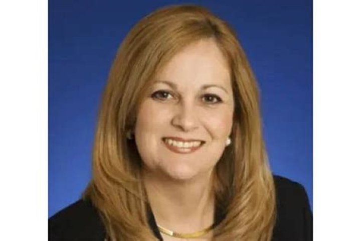 
Florida Hospital CEO Killed by Husband in Apparent Murder-Suicide: ‘A Lovely Soul’ 